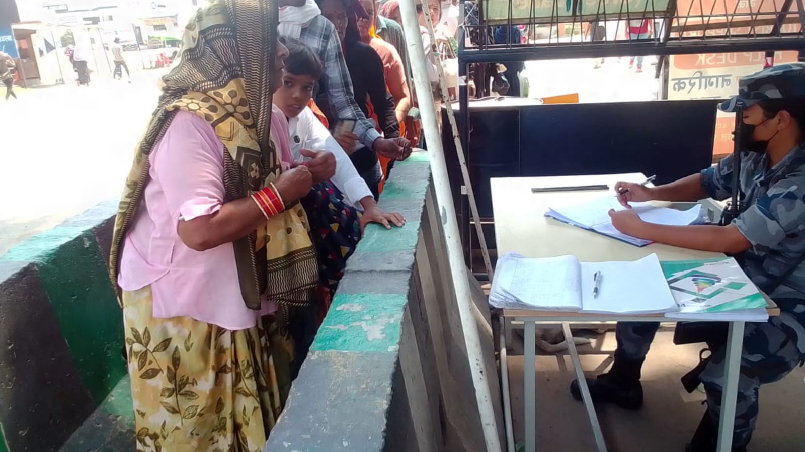 नेपालगन्जको जमुनहा नाकामा विशेष कडाई,परिचयपत्र बोकेकालाई मात्रै प्रवेश