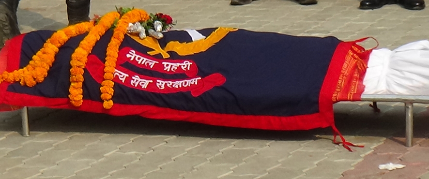 मोटरसाइकल दुर्घटनामा प्रहरी सहायक हवल्दारको मृत्यु, महिला प्रहरी जवान घाइते