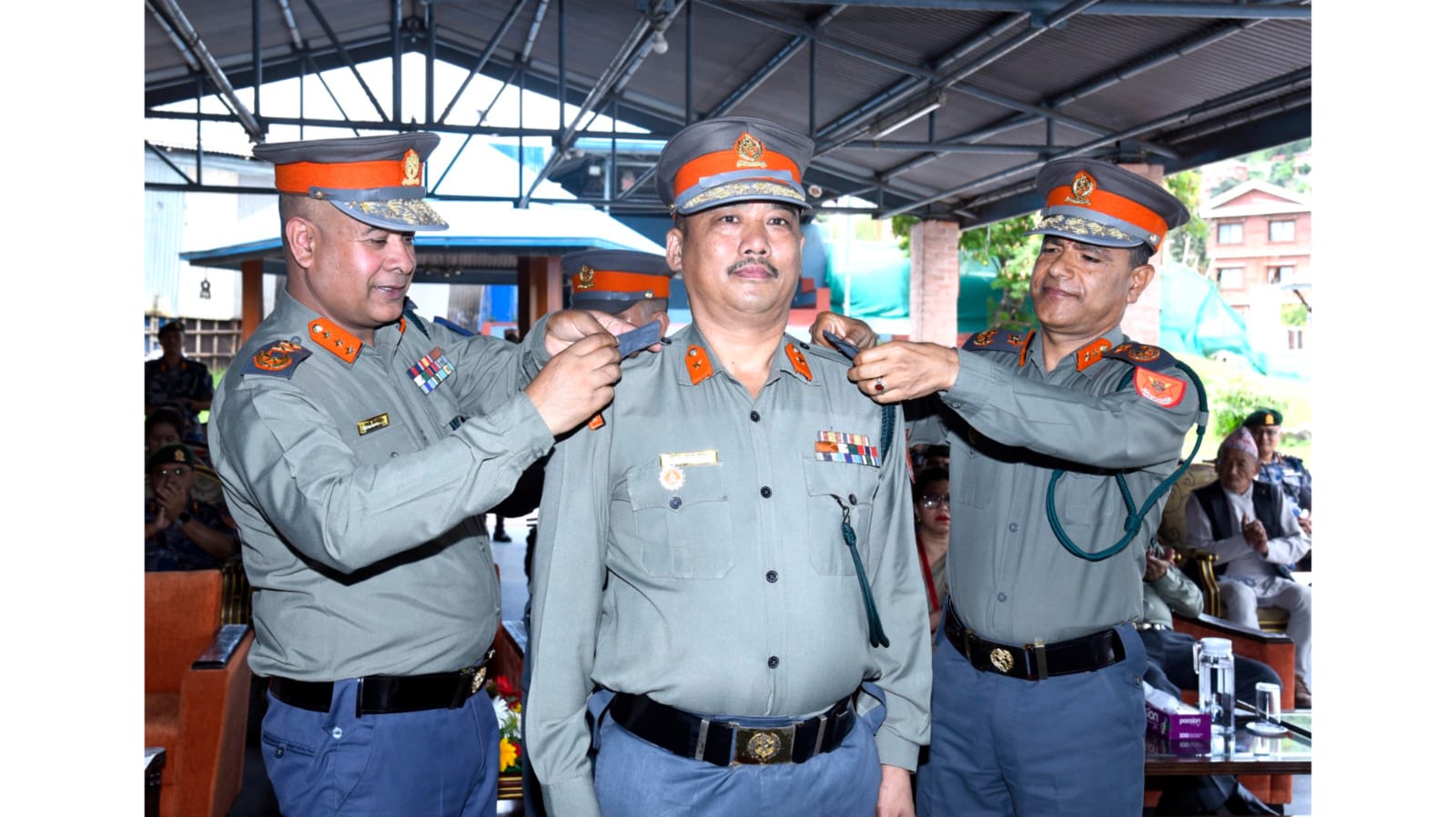 सशस्त्र प्रहरीका एआईजी ठाडा मगरले पाए दर्ज्यानी चिन्ह