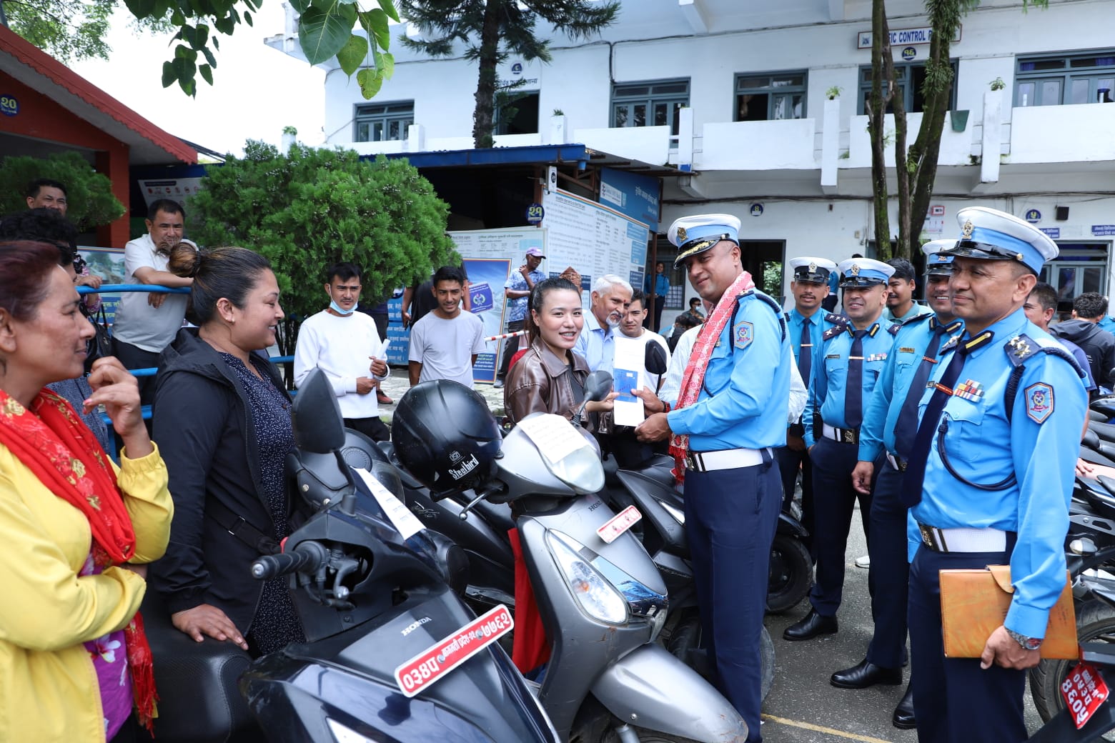 ट्राफिक प्रहरीले फेला पार्‍यो चोरी भएका २० वटा दुई पाङ्ग्रे सवारी साधन