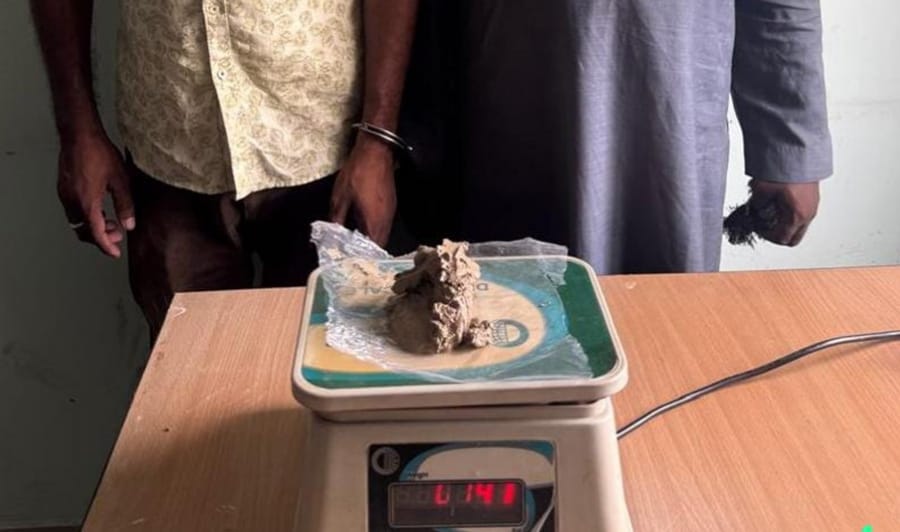 ब्राउन सुगर पुर्‍याउन नेपाल आएका दुई भारतीय १४१ ग्रामसहित पक्राउ