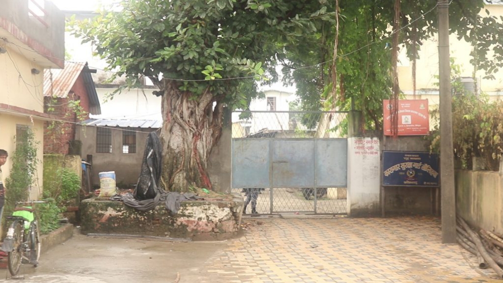 कपिलवस्तु कारागारबाट ४७० कैदी भागे,अदालतमा आगो लगाए