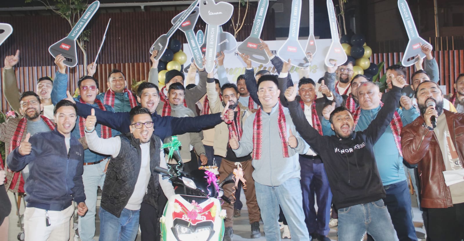 ट्राफिक नियम पालनाको आग्रह गर्दै सेल्ट्रोन नेपालद्वारा उत्कृष्ट रिटेलरलाई स्कुटर प्रदान