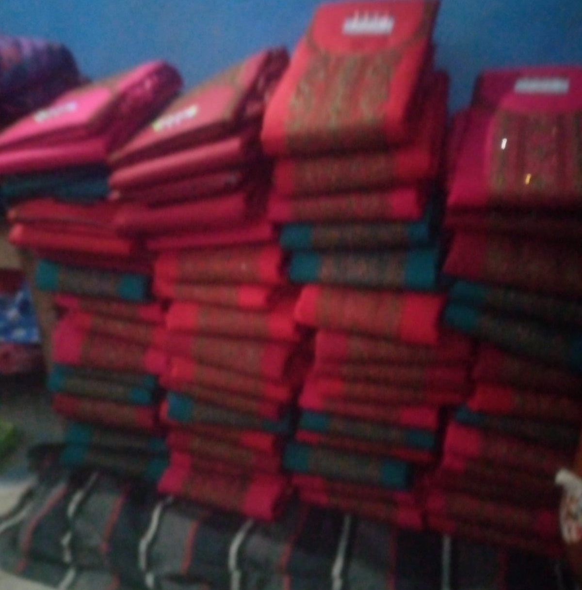 राप्तीसोनारीको ढलैयाबाट ठुलो परिमाणमा अवैध तस्करीको कुर्ता सशस्त्र प्रहरीको नियन्त्रणमा