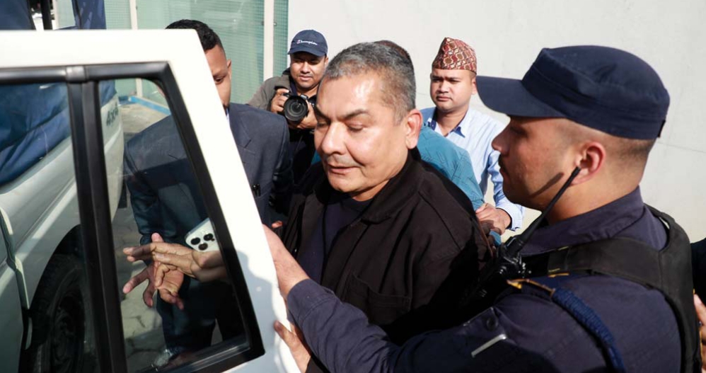 दुर्गा प्रसाईं फेरि पक्राउ