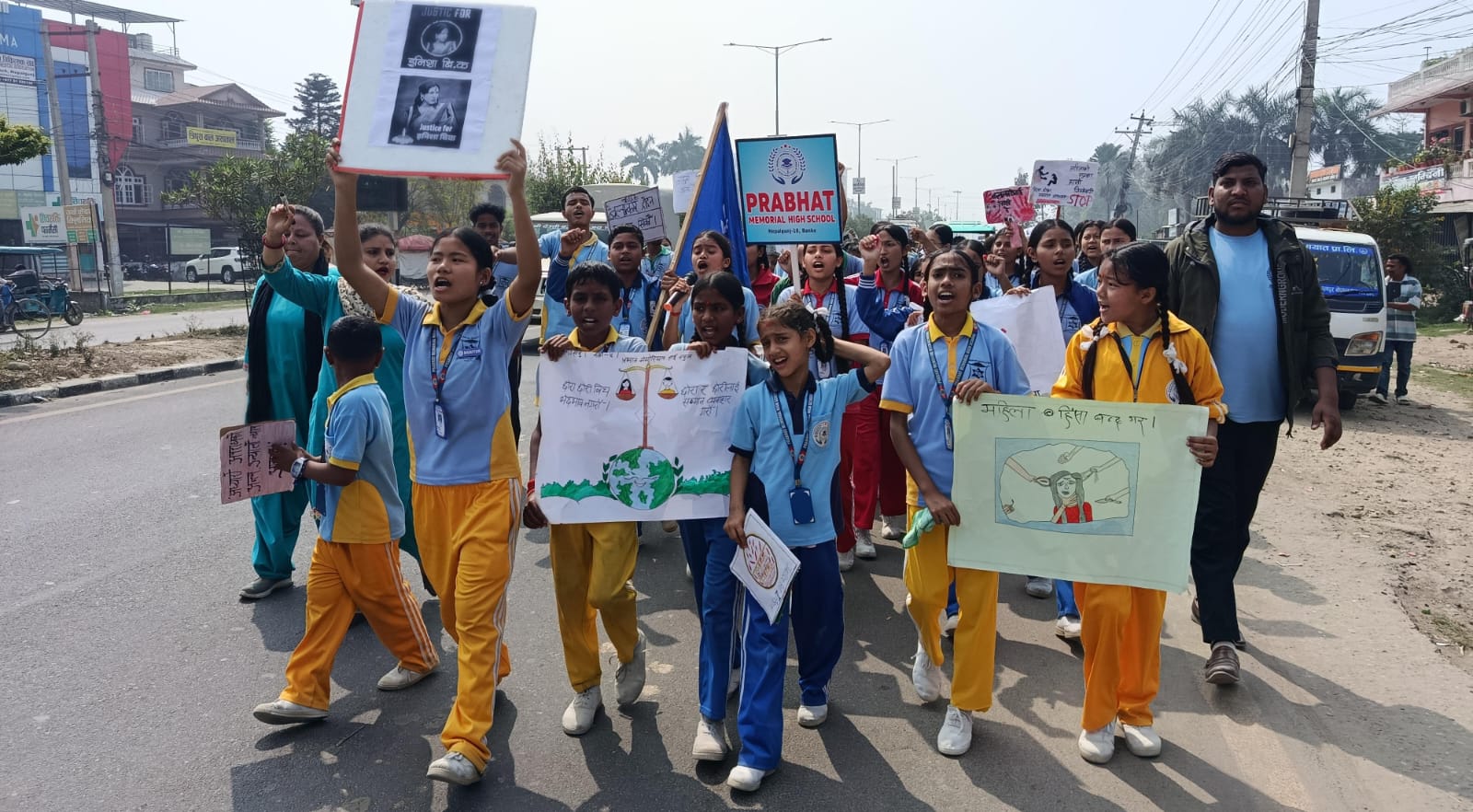 सुर्खेतकी १६ वर्षीया इनिसा विकका दोषीलाई कडा कारबाहीको माग गर्दै नेपालगन्जमा प्रदर्शन