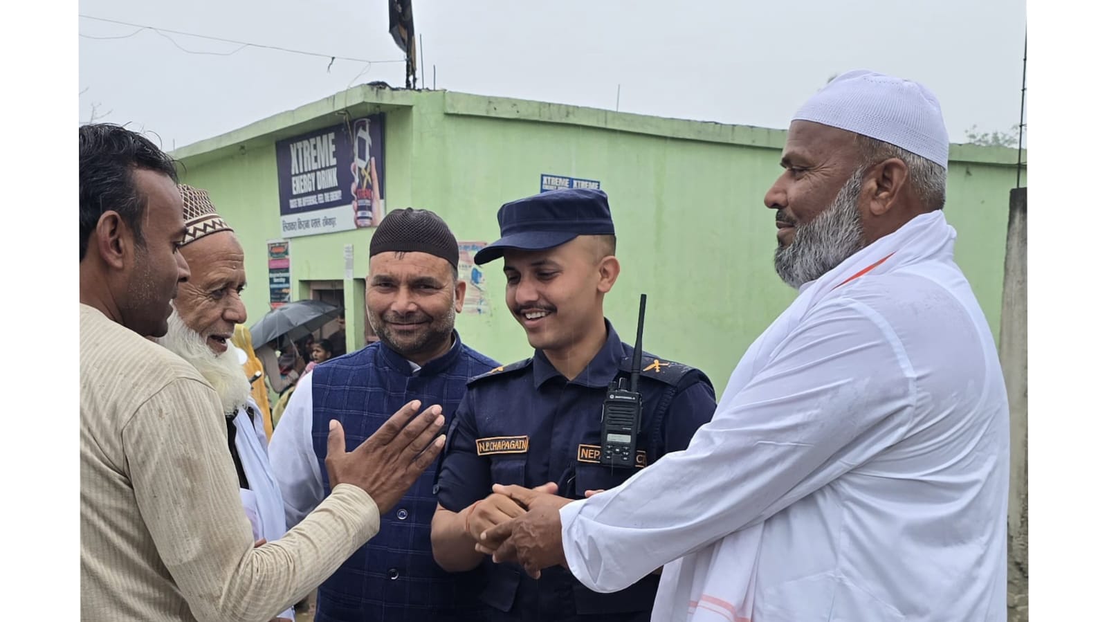 ईद उल फित्रको शुभकामना दिंदै प्रहरी निरीक्षक