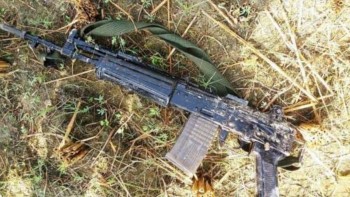 इन्सास राइफलसहित लुटपाट भएका हातहतियार र गोलीगठ्ठा बरामद