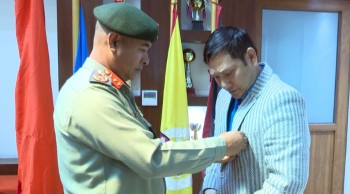 बाँकेका सीडीओ दिलकुमार तामाङ आईजी एपीएफ कमेन्डेसनबाट सम्मानित