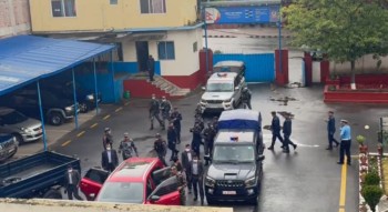 एकाबिहानै गृहमन्त्री पुगे ललितपुर प्रहरी परिसर