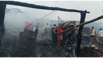 नरैनापुरमा भीषण आगलागी: १५ घर र गोठ जले,, ५ घण्टापछि नियन्त्रण