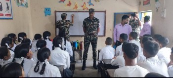 नेपालगन्जको सिद्धार्थ विद्या सदनमा सेनाले दियो सर्पदंश सचेतना