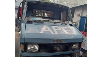 आदर्शनगरको अवैध गोदाममा छापा मार्दा तस्करको आक्रमण, ३ सशस्त्र प्रहरी घाइते