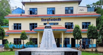 ६ क्विन्टल बोइलर कुखुरा ,४ मोटरसाइकल र लाखौंको भन्सार छलिका सामानसहित दुई जना पक्राउ