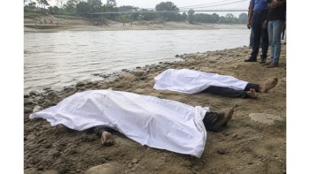 ५ युवक नदीमा भएका थिए बेपत्ता, दुईको शव भेटियो, ३ जना सकुशल