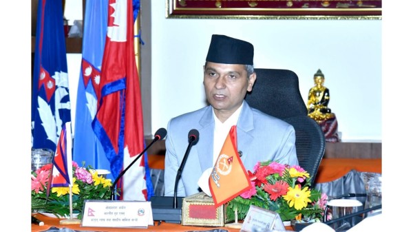 सशस्त्र प्रहरीलाई उच्च मनोबलका साथ परिचालित हुन गृहमन्त्रीको निर्देशन