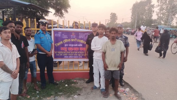 बाँके ट्राफिक प्रहरी: चाडपर्व लक्षित 'यात्रु सहायता कक्ष' सन्चालनमा