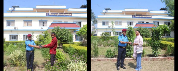 हराएका दुई थान मोबाइल फेला पारेर बर्दिया प्रहरीले बुझायो सम्बन्धित धनीलाई