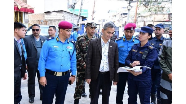 मर्मतपछि पुन: सञ्चालनमा आएका वृत र प्रभागको गृहमन्त्री अर्यालले गरे निरीक्षण