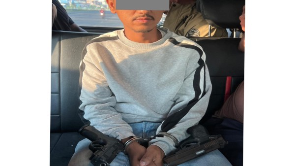 अवैध हतियारविरुद्ध सशस्त्र प्रहरीको कारबाही: दुईवटा अटोमेटिक पेस्तोलसहित युवक पक्राउ