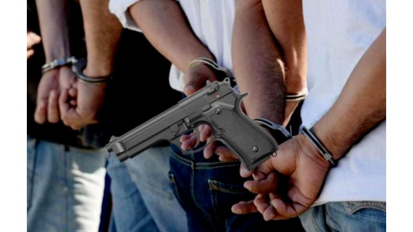 प्रहरी हिरासतबाट भागेका थुनुवासँग भेटियो नेपाल प्रहरी लेखिएको पेस्तोल,उनीसँगै थप २ पक्राउ