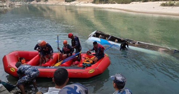 तामाकोशी बस दुर्घटना: मृत्यु हुनेको संख्या ९ पुग्यो
