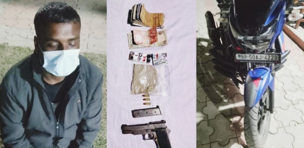 अटोमेटिक पेस्तोल र १०० ग्राम ब्राउन सुगरसहित भारतीय युवक सशस्त्र प्रहरीको नियन्त्रणमा