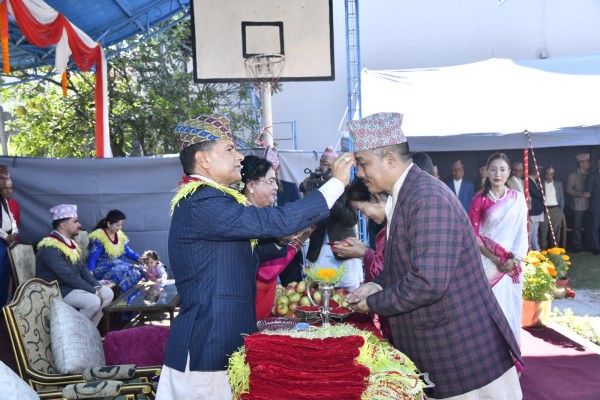 सशस्त्र प्रहरी प्रमुख पौडेलद्वारा सशस्त्र प्रहरी कर्मचारीलाई विजयादशमीको टीका (फोटोफिचर)