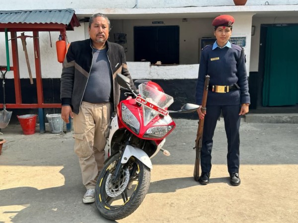 नेपालगन्जबाट चोरी भएको अर्को बाइक भेट्टायो वडा प्रहरीले, कागजपत्र जाँचेर दिइयो सवारीधनीलाई