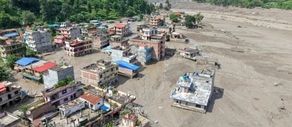 रसुवा बाढी: ८ बैंकका २६ कर्मचारी सम्पर्कविहीन