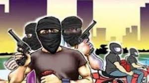 डाँकाको समूहले लूटपाट गर्दै गर्यो एक जनाको हत्या