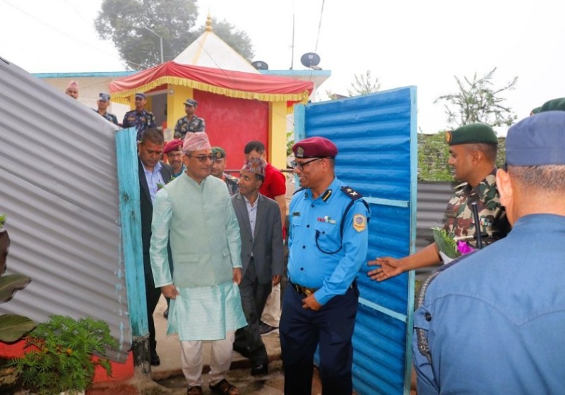 गृहमन्त्री लेखकले गरे जिल्ला प्रहरी कार्यालयको निरीक्षण