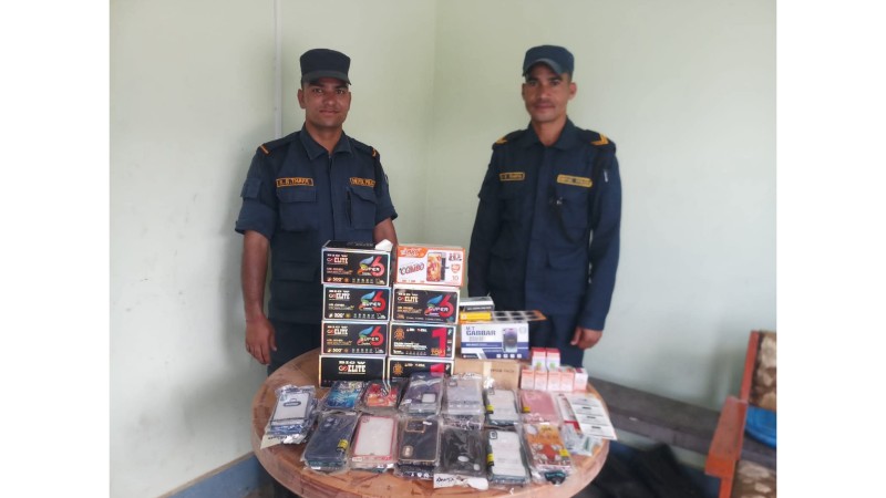 तस्करी गरेर ल्याइएको २ लाख ७१ हजारको विद्युतीय सामग्री सुर्खेत प्रहरीको नियन्त्रणमा