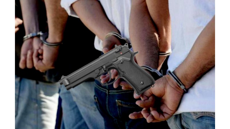 प्रहरी हिरासतबाट भागेका थुनुवासँग भेटियो नेपाल प्रहरी लेखिएको पेस्तोल,उनीसँगै थप २ पक्राउ