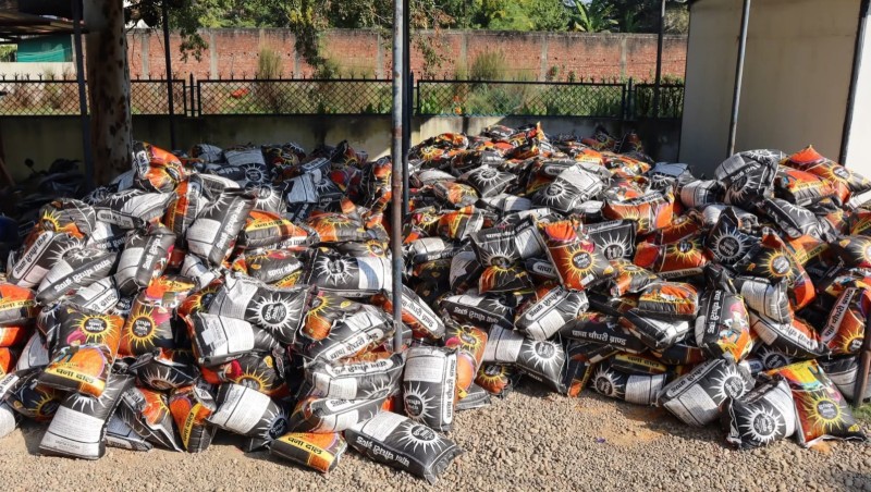 नेपालगन्जको गोदाममा प्रहरीको छापा:२० लाखको अवैध केराउ बरामद,सन्चालक पक्राउ