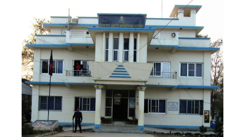 कालाकाटेबाट लाख बढीको भन्सार छलीको अवैध सामान गढवा प्रहरीको नियन्त्रणमा