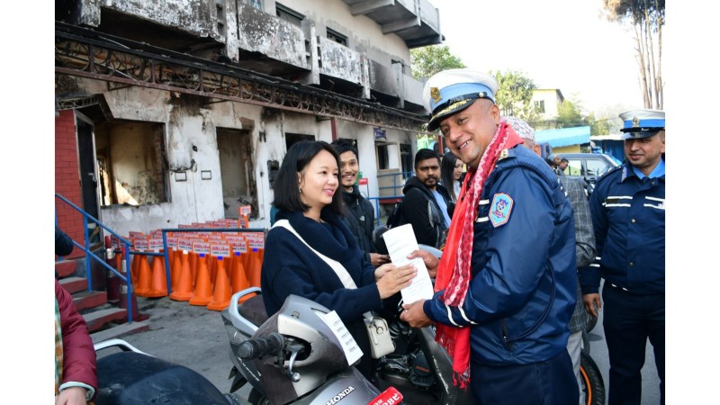 ट्राफिक प्रहरीले फेला पार्‍यो चोरी भएका ६० वटा दुईपाङ्ग्रे सवारी साधन, बुझायो सवारी धनीलाई