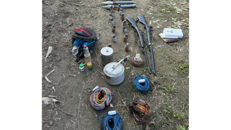 अर्घाखाँचीको कम्यूमा प्रहरीको छापा: बन्दुक र ग्रिनेटसहितका बिस्फोटक पदार्थ बरामद