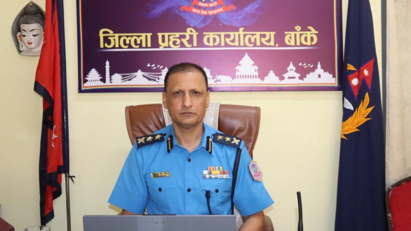 निर्वाचन सुरक्षामा उत्कृष्टता देखाएका बाँके प्रहरी प्रमुख अंगुर जिसी पुरस्कृत