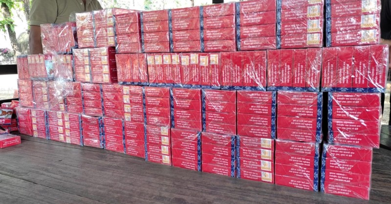 बर्दियाको चेपाङबाट प्रहरीले बरामद गर्‍यो बिल बिजकबिनाको लाखौंको खुकुरी चुरोट