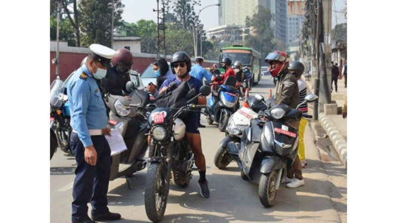 २ हजार बढी चालक ट्राफिक प्रहरीको कारबाहीमा ( यस्तो छ विवरण )