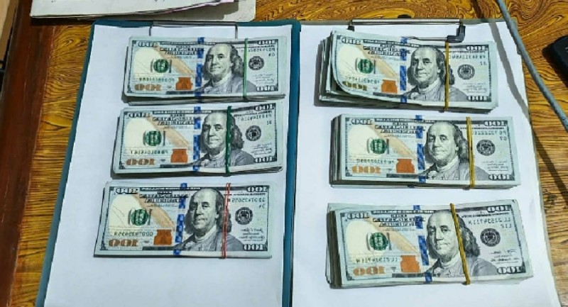 ५७ हजार अमेरिकी डलरसहित युवराज पक्राउ, सुमो चालक पनि नियन्त्रणमा