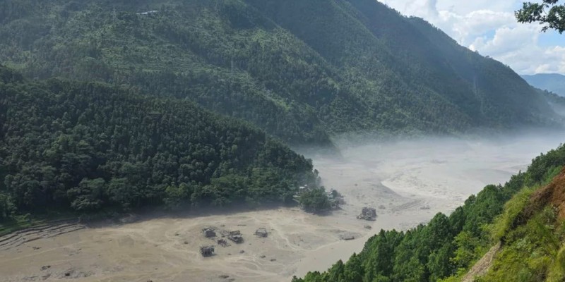 रसुवाको बाढीपछि ३८४ पर्यटक सम्पर्कविहीन, २९१ जना विदेशी