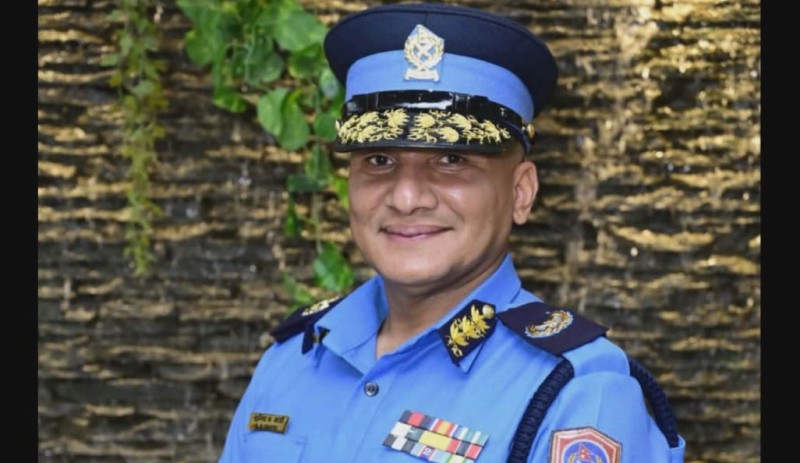 आफ्नो नाम जोडिएको भ्रामक समाचारप्रति लुम्बिनीका डीआईजी खत्रीको आपत्ति, कानुनी उपचारको चेतावनी