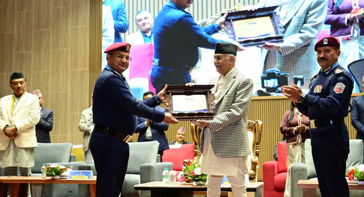 प्रसंग 'द ब्लु पेभेलियन': एआईजी थापालाई दिइएको सम्मानले ल्याएको तरङ्ग