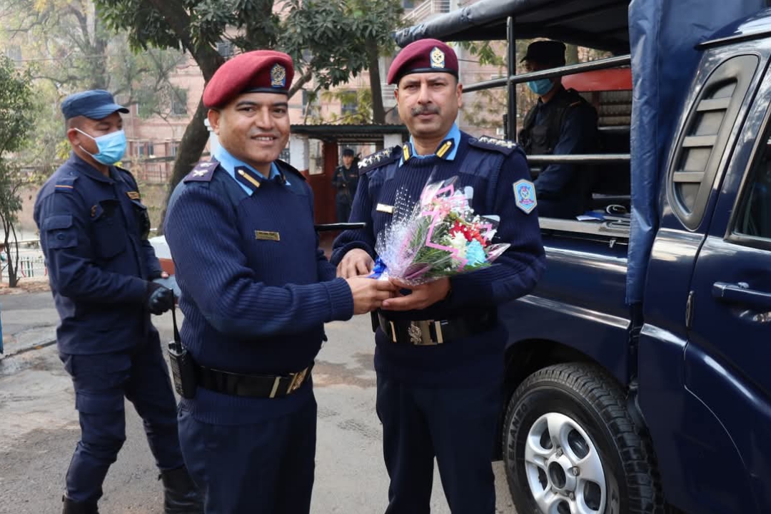 एसएसपी अधिकारीद्वारा सिंहदरबार प्रहरी वृत्तको निरीक्षण