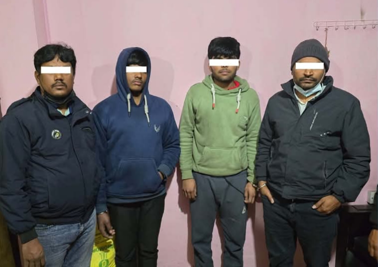 अवैध रुपले सुन चाँदीको कारोबारमा संलग्न ४ भारतीय पक्राउ, पौने ११ लाख नगद पनि बरामद