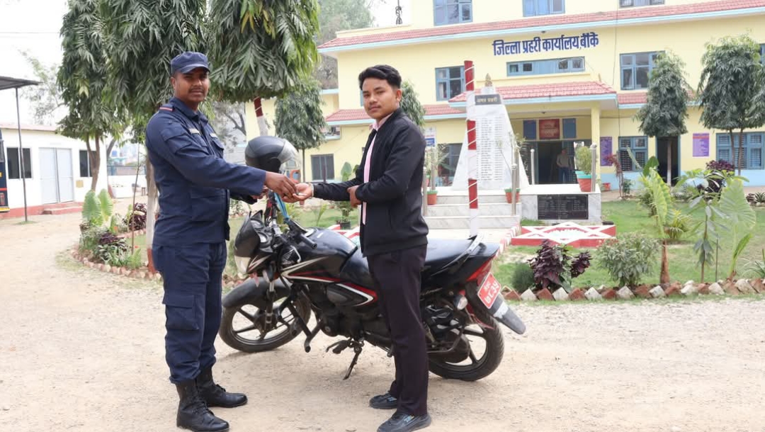 नेपालगन्जबाट चोरी भएको मोटरसाइकल प्रहरीले फेला पार्‍यो