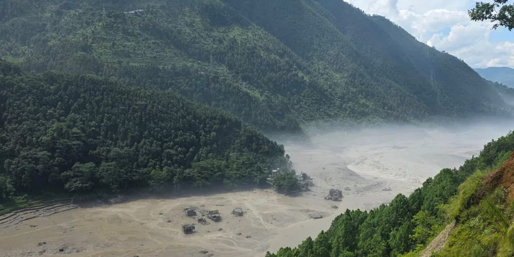 रसुवाको बाढीपछि ३८४ पर्यटक सम्पर्कविहीन, २९१ जना विदेशी