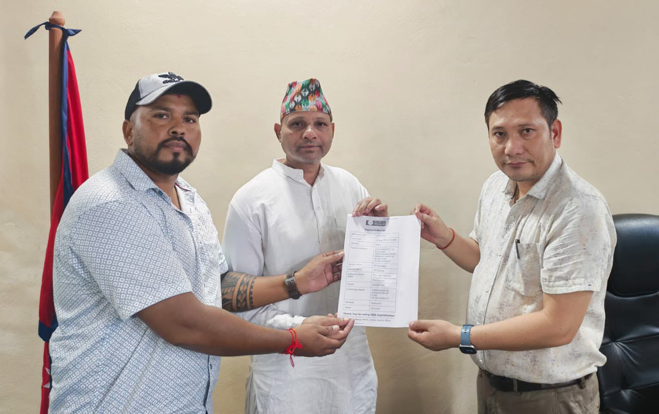 भोटेकोशी बाढीपीडितका लागि नेपालगन्जका युवा व्यवसायी बेहनाद्वारा १ लाख ५१ हजार १ सय रुपैयाँ सहयोग